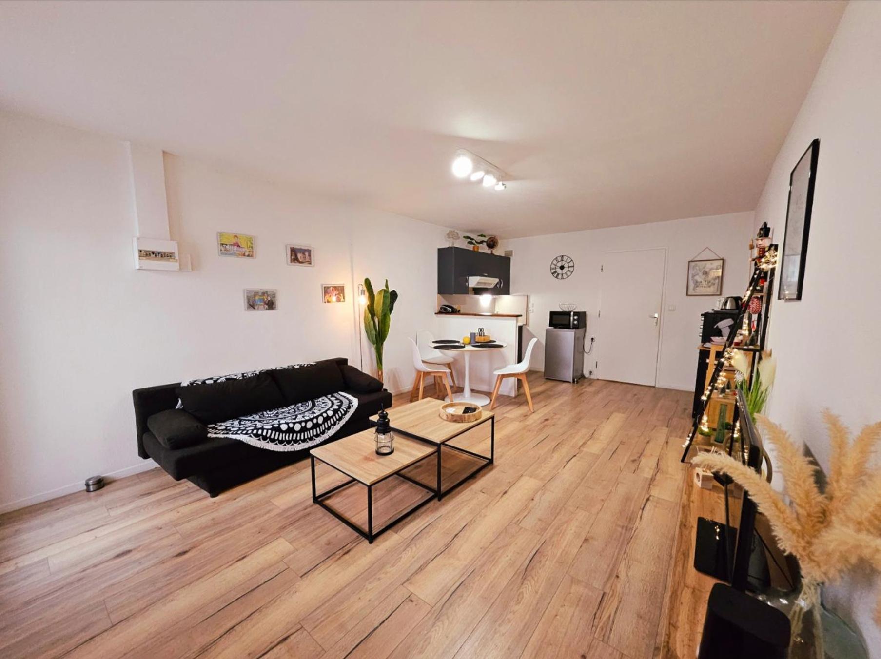 Appartement Cosy Proche Gare - Fibre Optique Et Parking Angoulême Екстериор снимка